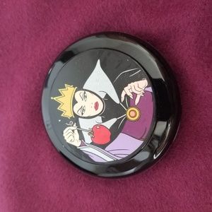 MAC Cosmetics Oh So Fair (Venomous Villains)